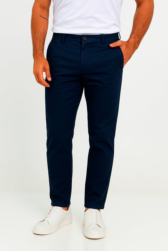 Calca sarja masculina azul marinho em algodao egipcio, estilo premium elegante e confortavel