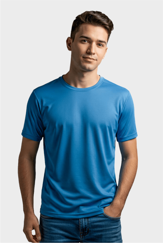 Camiseta fitness azul claro em poliamida dry fresh, tonalidade suave com tecnologia de resfriamento ativo e máxima leveza para treinos sob o sol