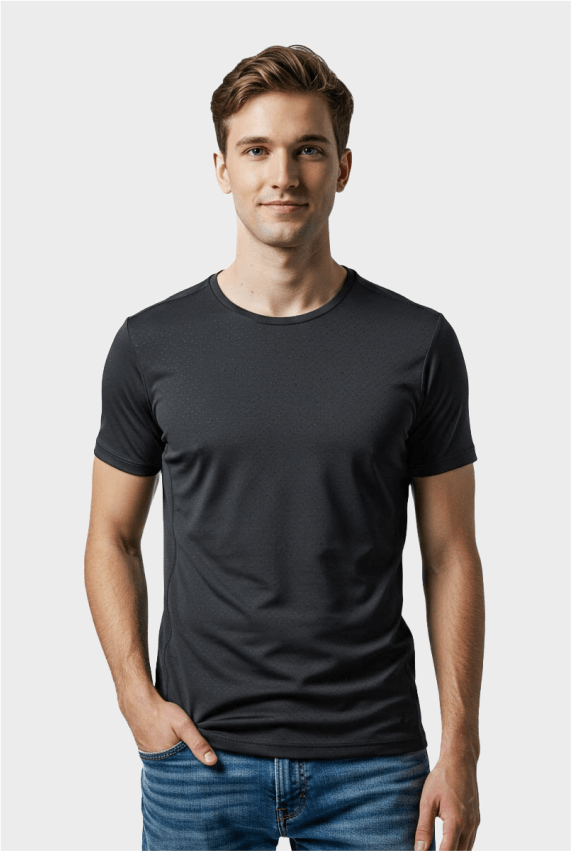 Camiseta fitness preta em poliamida dry black edition, visual imponente com tecnologia de absorção de suor e toque gelado para máxima performance