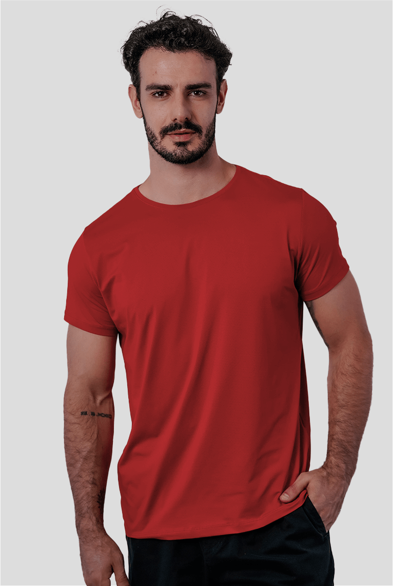Camiseta fitness vermelha em poliamida dry performance, tecnologia avançada que mantém o corpo seco com um visual vibrante e potente para o treino