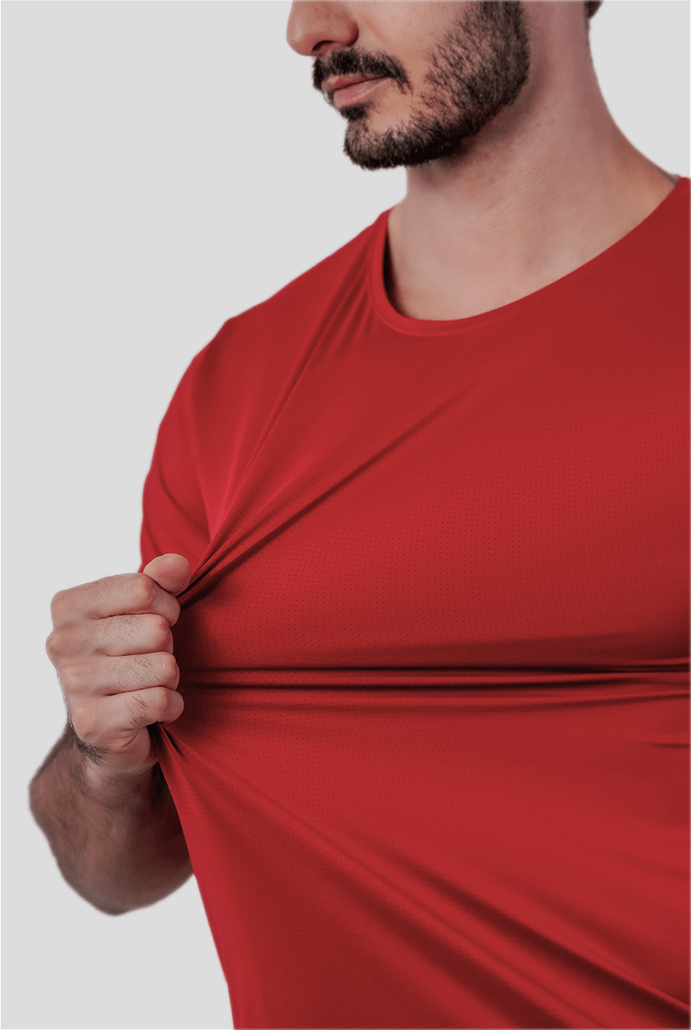 Camiseta fitness vermelha em poliamida dry elite, tecido tecnológico ultra resistente com secagem imediata e caimento superior para o dia a dia
