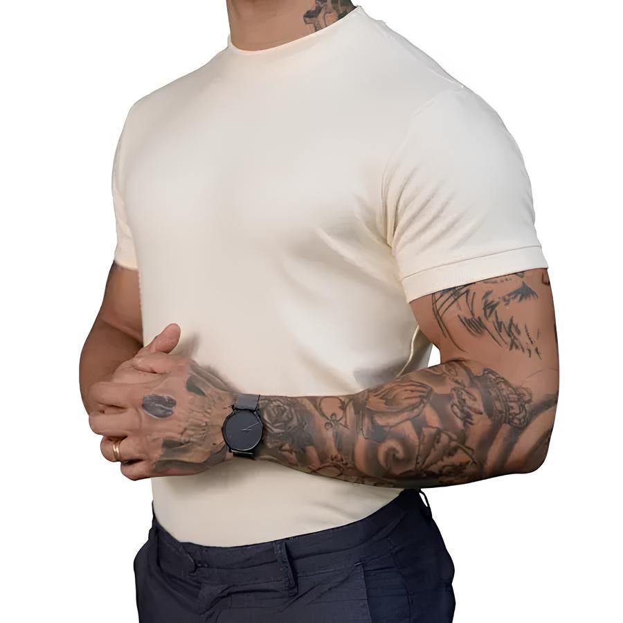 Camiseta masculina branca gola alta San Diego, estilo minimalista elegante e sofisticado