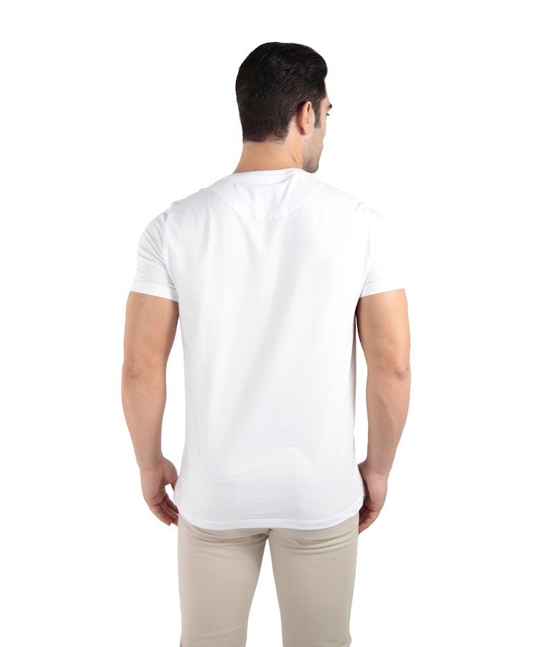 Camiseta henley branca masculina em algodao egipcio, estilo moderno casual elegante e versatil