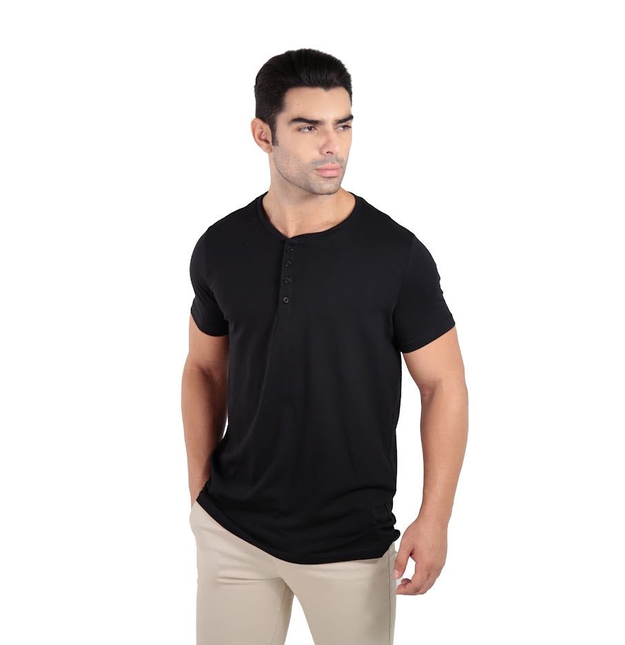 Camiseta henley preta em algodao egipcio masculina, estilo premium elegante para diversas ocasioes