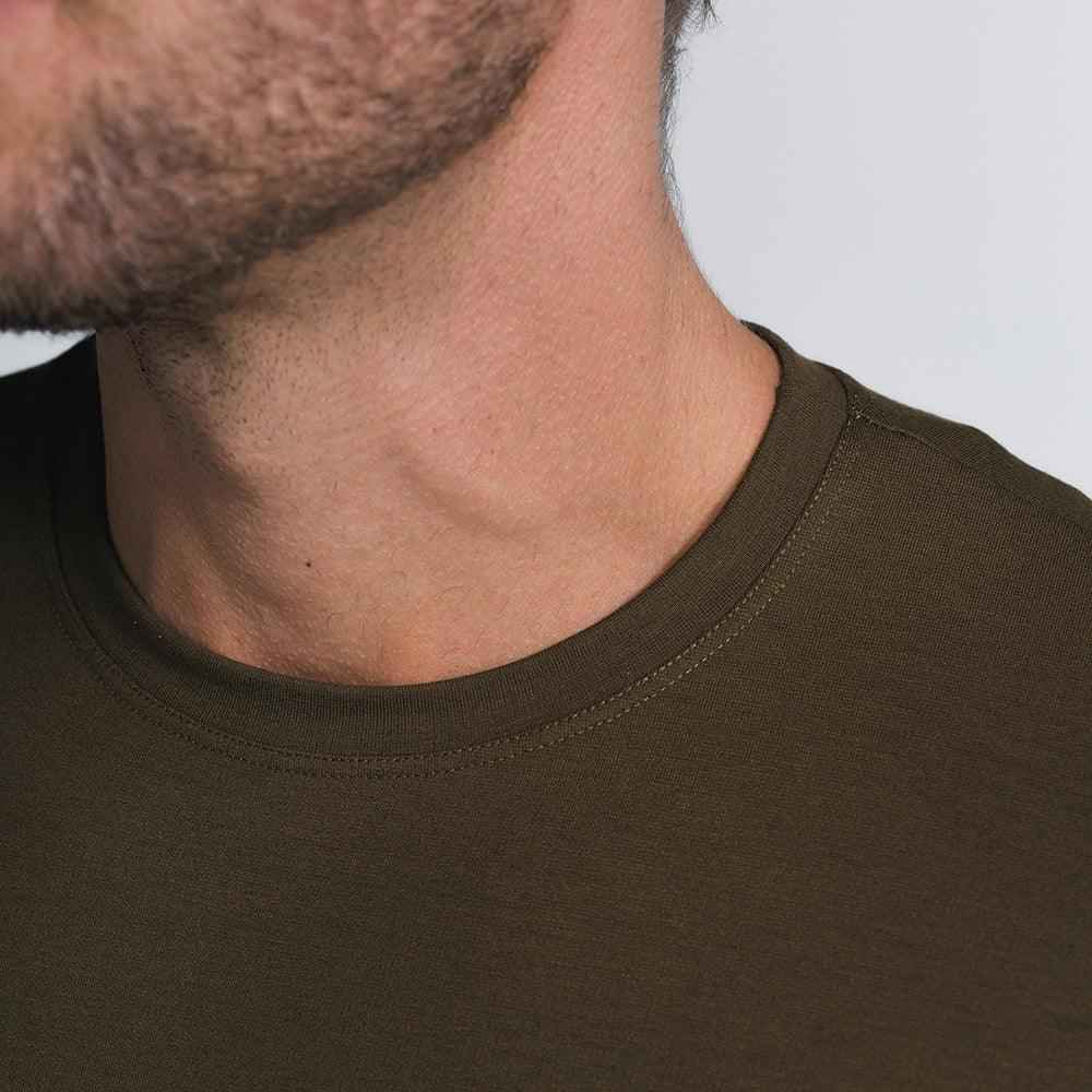 Camiseta masculina verde floresta encorpada Core E-Tech, visual moderno com alta qualidade