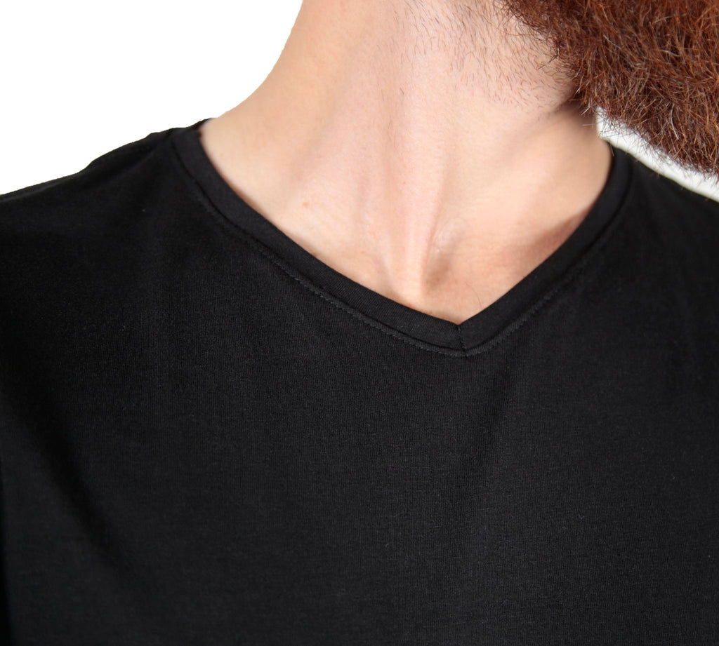 Camiseta masculina preta nilo algodao egipcio, toque macio e caimento elegante para o dia a dia