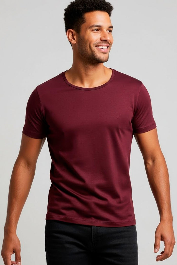 Camiseta masculina vinho elegante em algodao premium, estilo casual sofisticado para o dia a dia