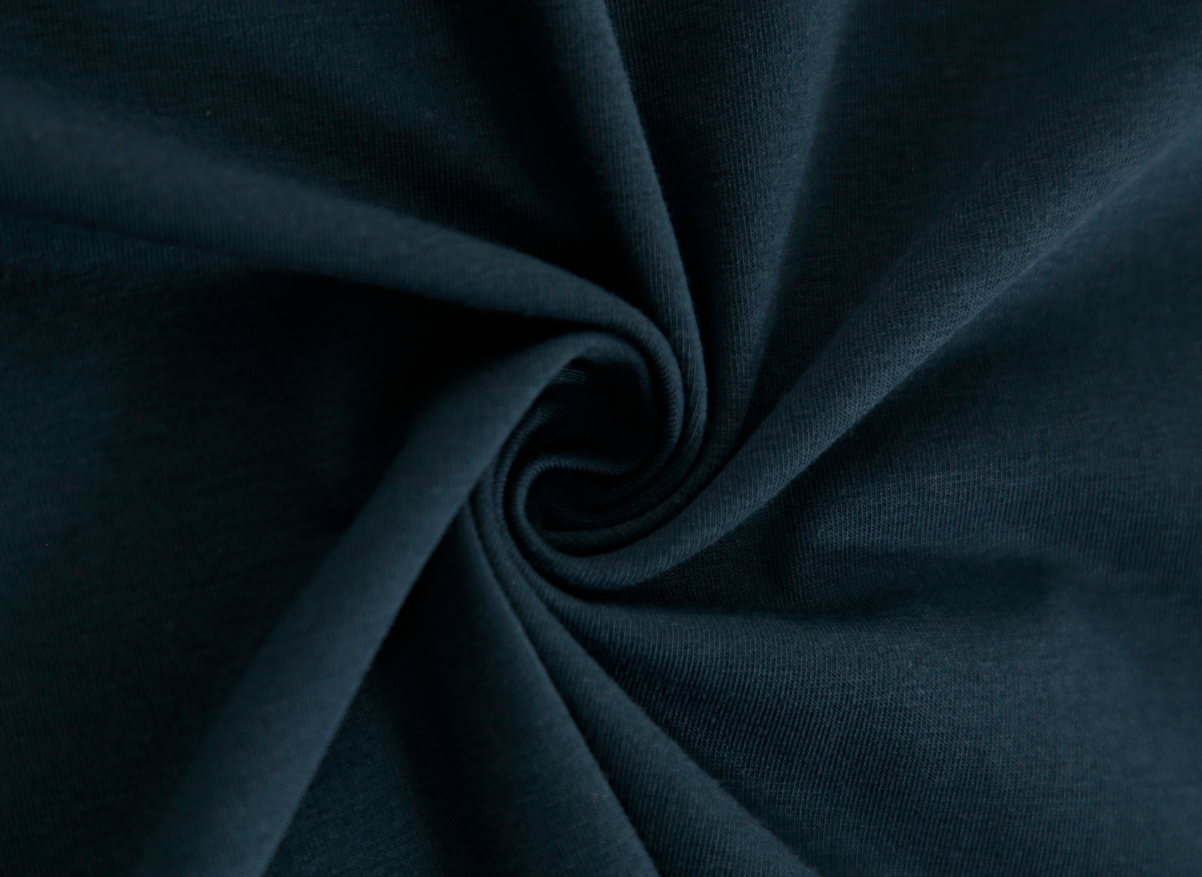 Camiseta masculina azul marinho nilo em algodao egipcio, tecido premium macio e estilo sofisticado