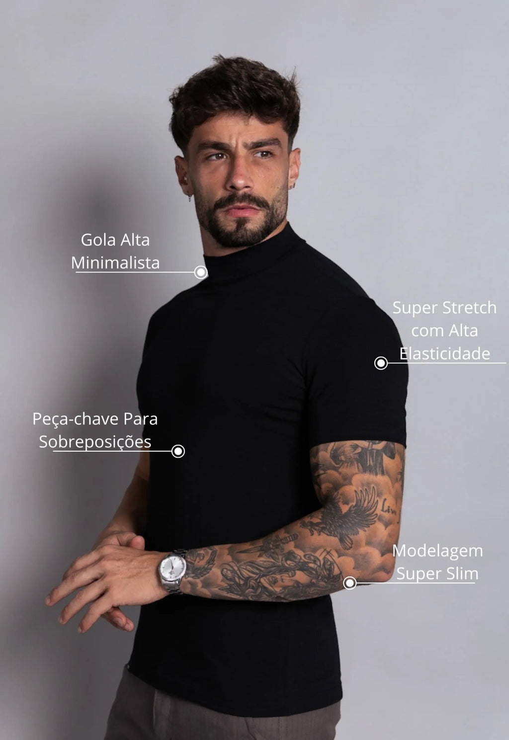 Camiseta masculina preta gola alta San Diego, visual sofisticado moderno e confortavel