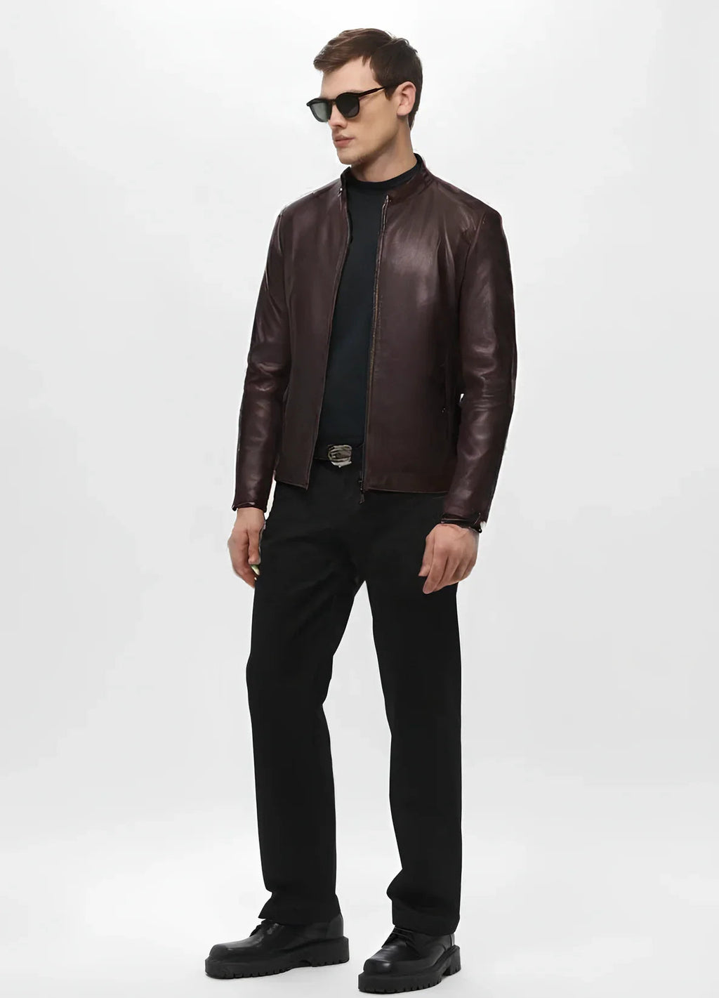 Jaqueta masculina de couro Dallas marrom claro, acabamento de alta costura com bolsos internos funcionais e punhos ajustáveis com botão de pressão