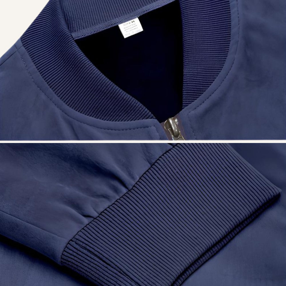 Jaqueta masculina suede azul marinho Old Money Renoir, visual elegante com toque sofisticado para dias frios