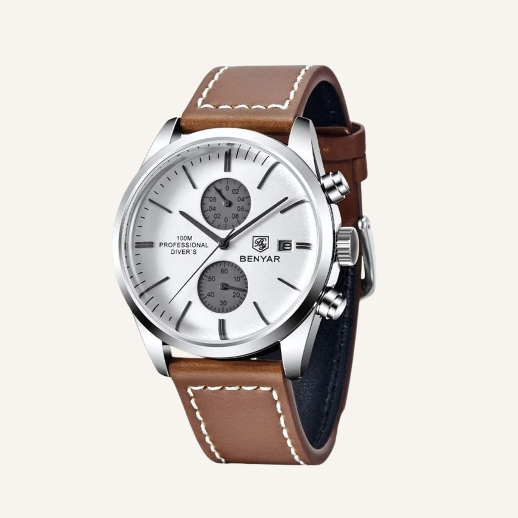 Relogio masculino Classic Civano em couro marrom com visor branco, design elegante e acabamento sofisticado