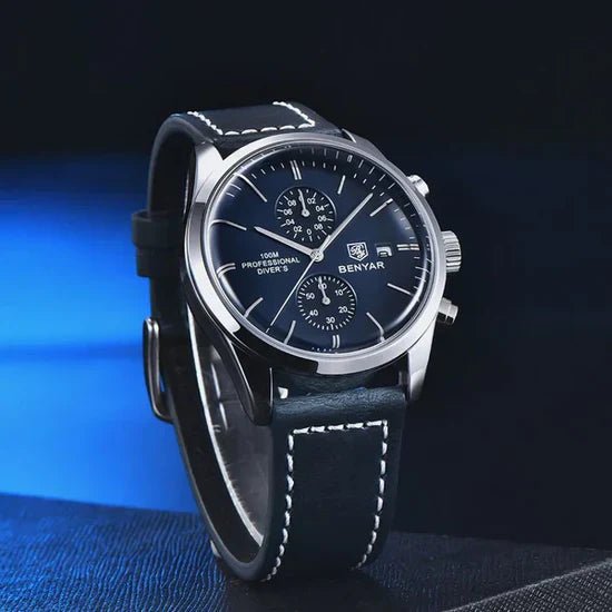 Relogio masculino preto Classic Civano em couro, visual classico com acabamento refinado e moderno