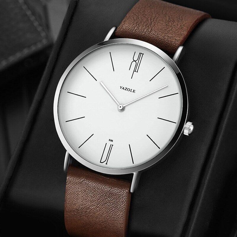 Relogio masculino Civano old money em couro marrom com visor branco, visual refinado e acabamento premium