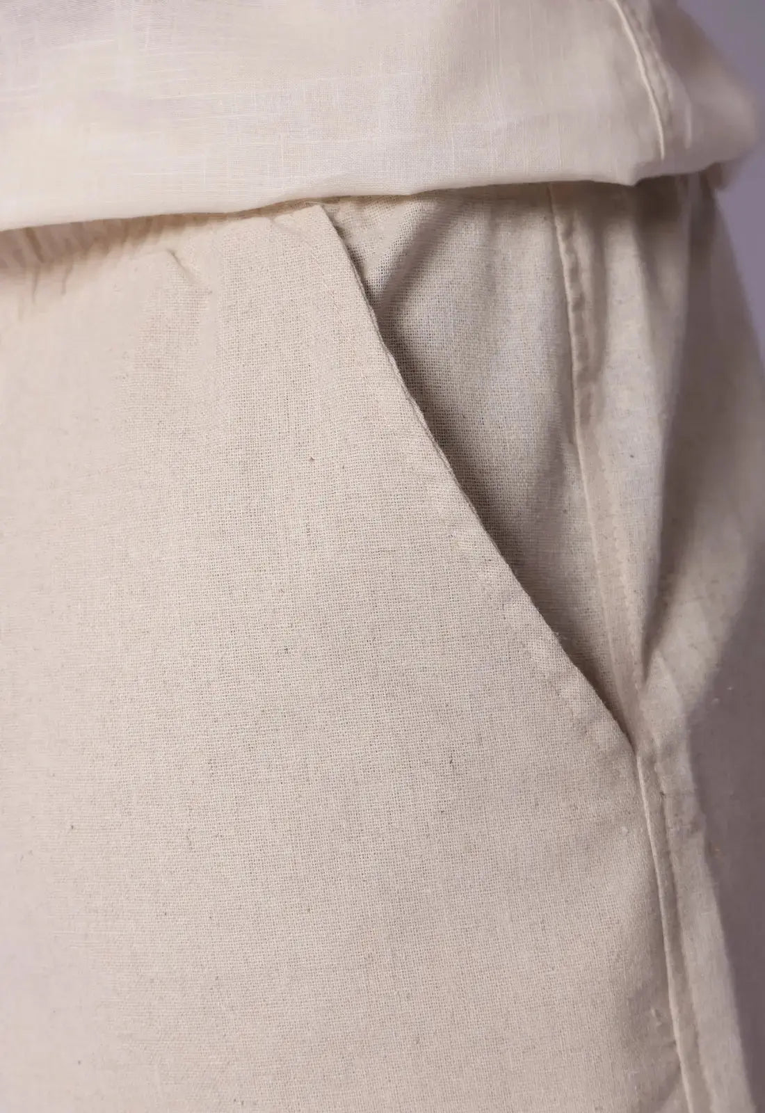 Shorts de linho masculino bege, look sofisticado leve e moderno para dias quentes